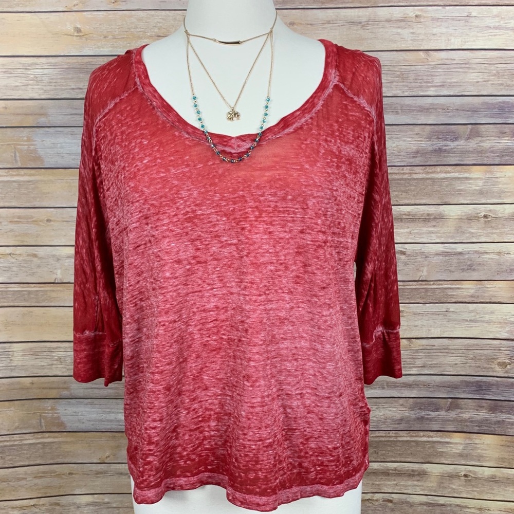 Threads for Thought Top Distressed 3/4 Sleeve Tee - Picture 1 of 6